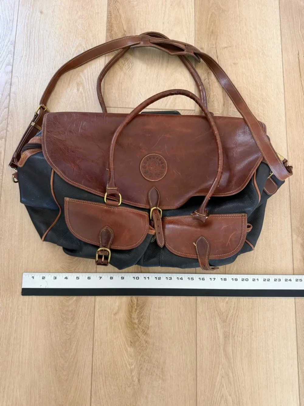 Vintage Roots Canada Leather Bag.